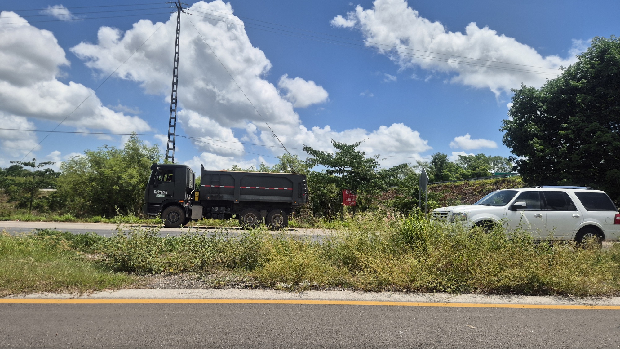Vehículo de carga del Ejército sin cubierta, 07/2026
