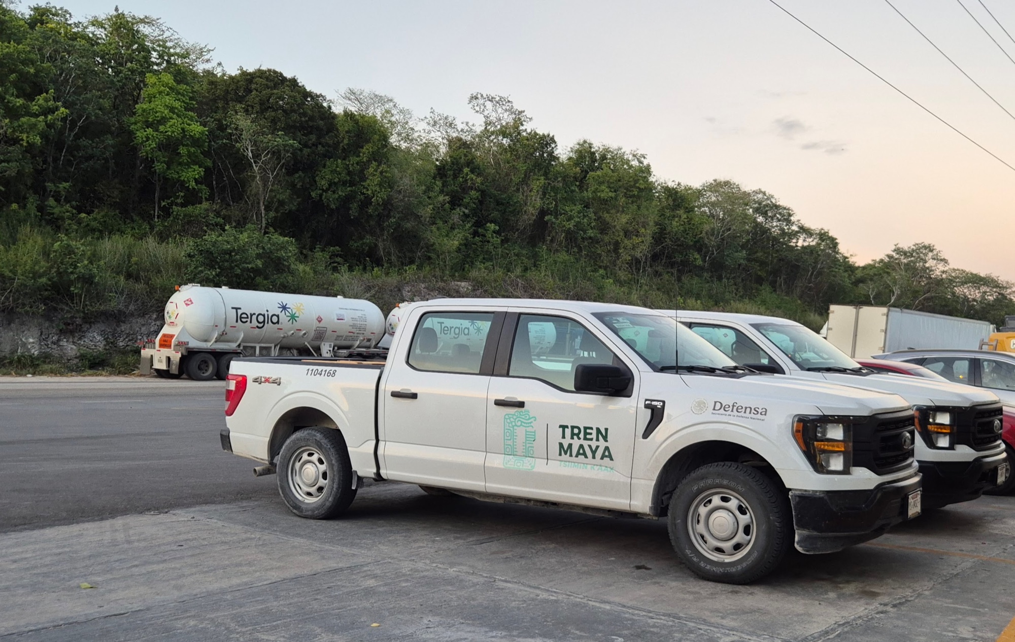 Vehículos de Tren Maya, Calakmul, 8/2026